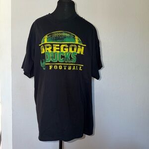 Oregon Ducks T Shirt Mens  EXTRA Large NCAA Short Sleeve   The Victory Brand